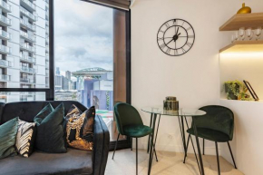 VAQUAY Soho In Docklands